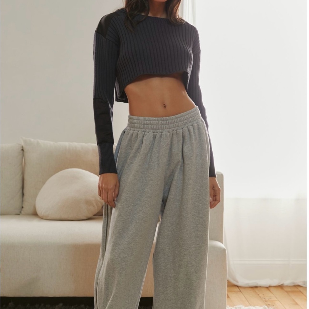 NWT Urban Outfitters Zippy Wide Leg Sweatpants Size Small Grey